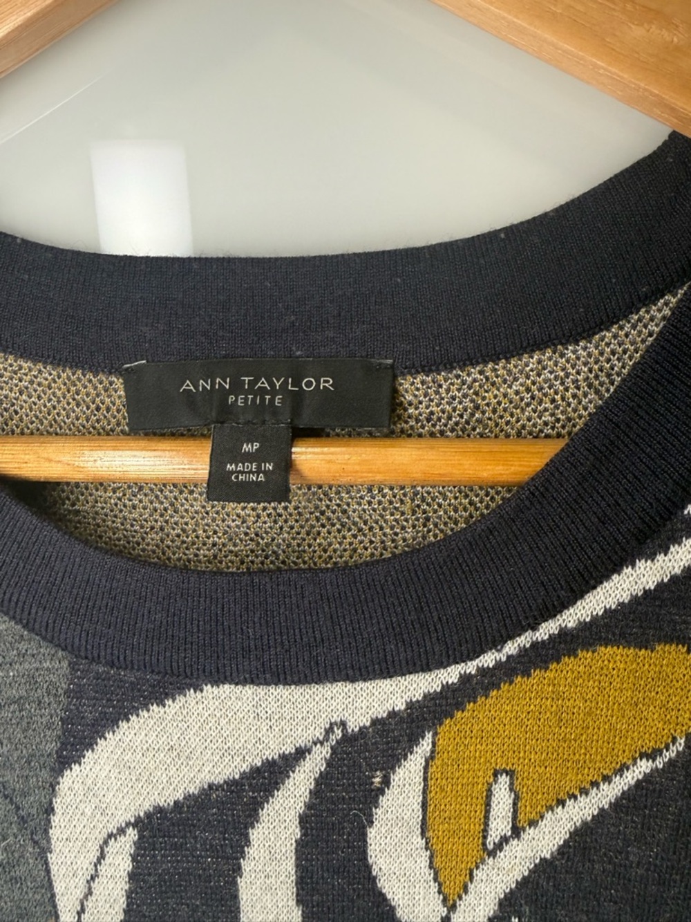 Ann Taylor Merino Wool 2 Pieces- Cardigan & Vest - Picture 5 of 8